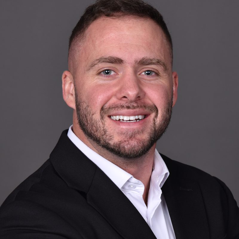 Luke Thomson headshot